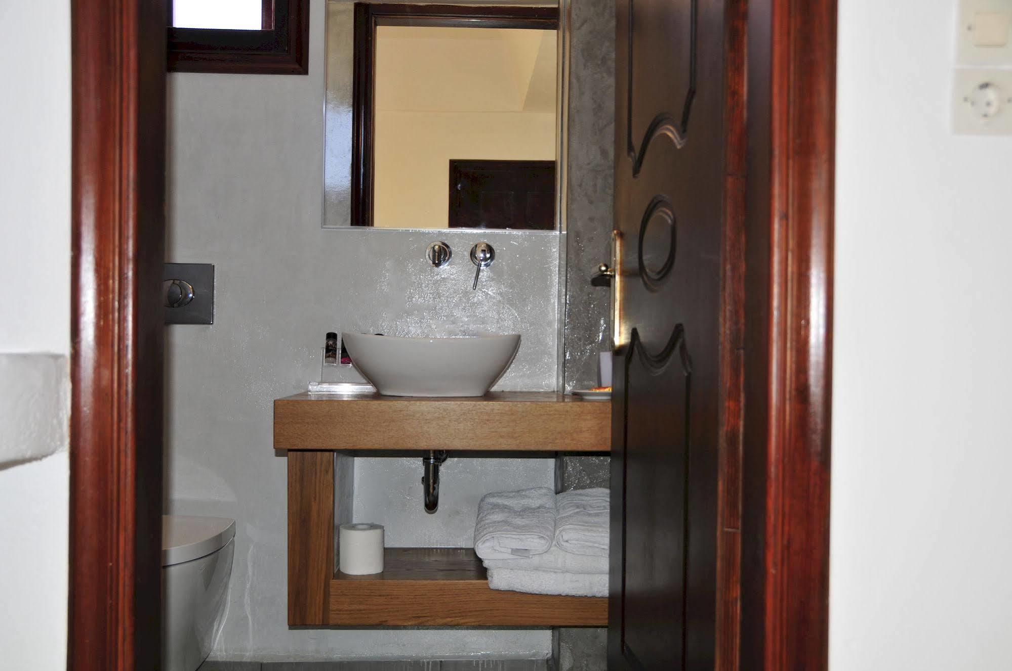 サントリーニ アネシスアパートホテル エクステリア 写真